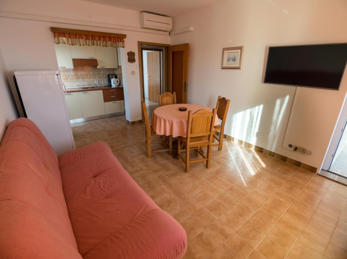 Apartments Anita 1 Barbat na Rabu Ngoại thất bức ảnh